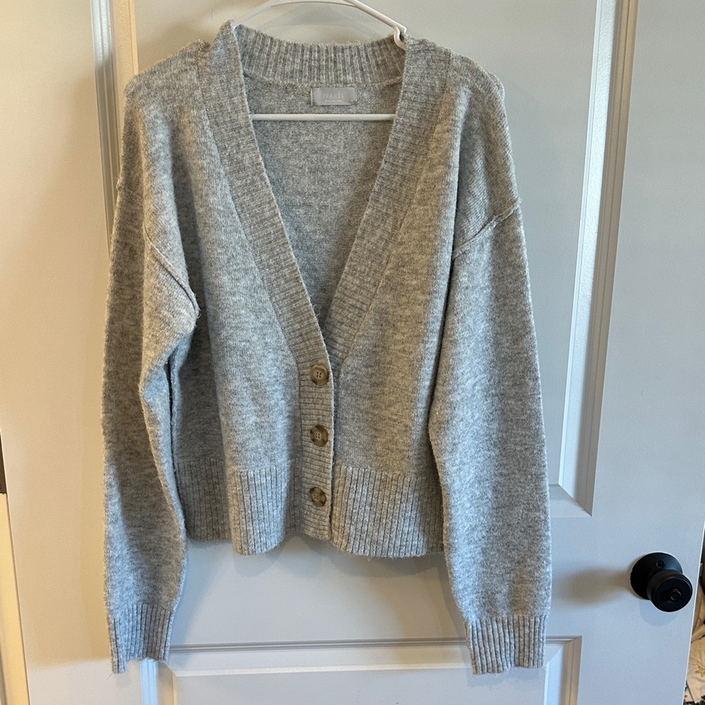 nuuds Light Gray Women's Cardigan